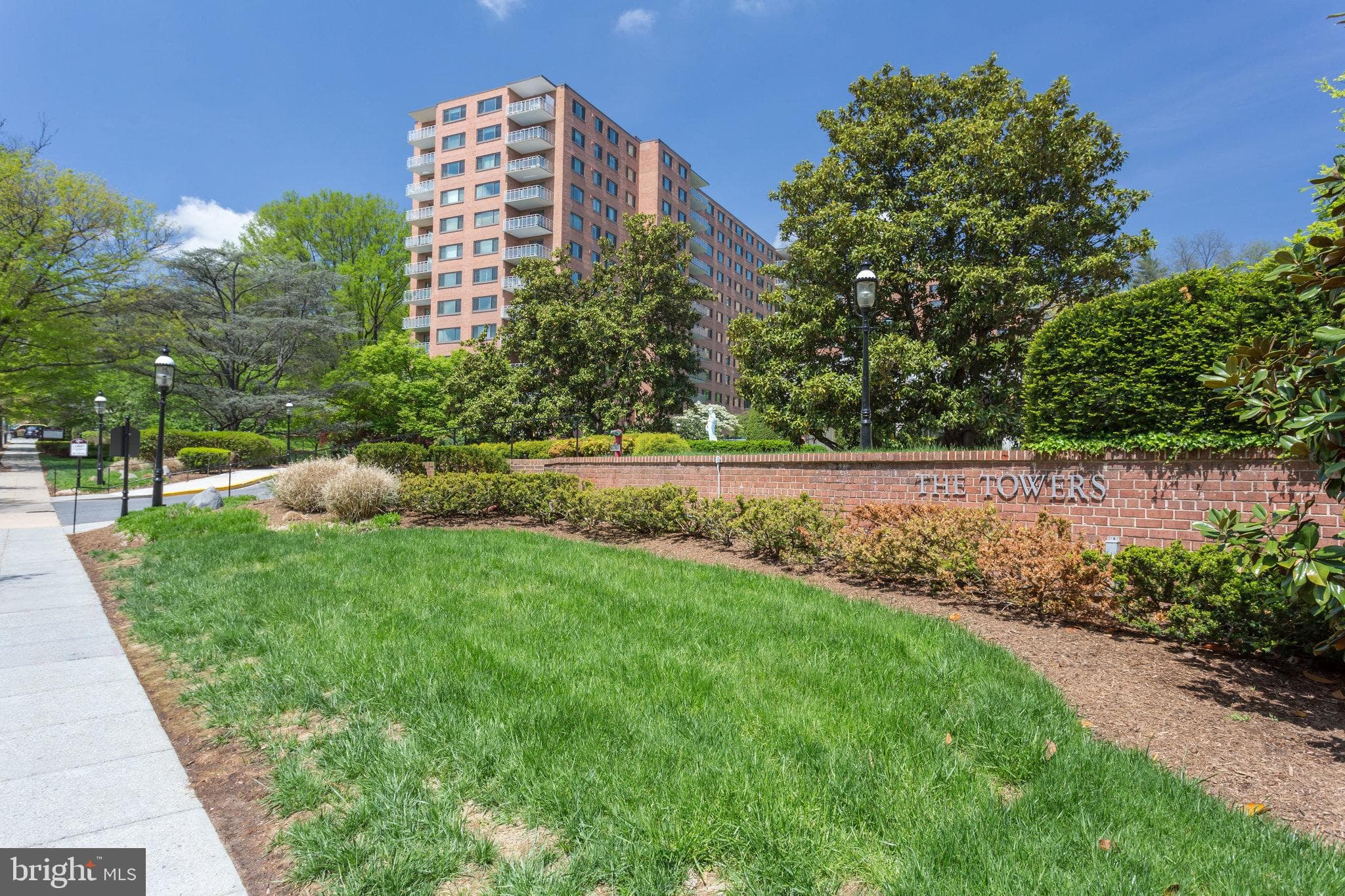 4201 Cathedral Avenue NW 212E