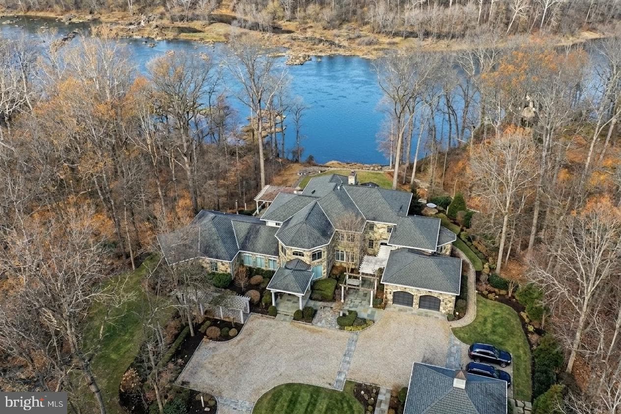 658 Live Oak Drive