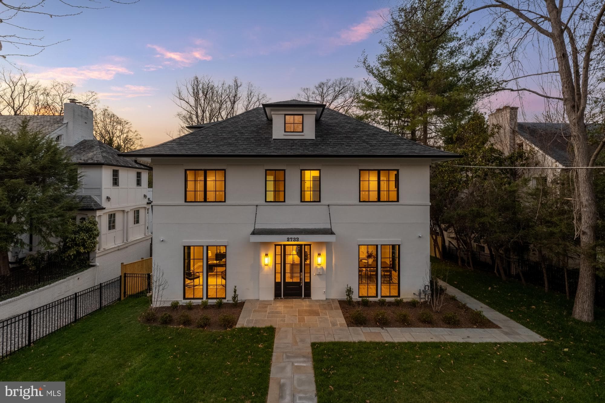 2733 Chesapeake Street NW