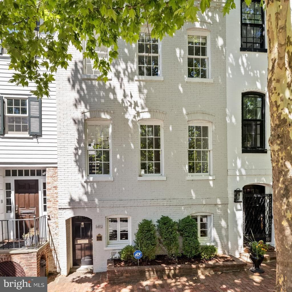 1412 34th Street NW