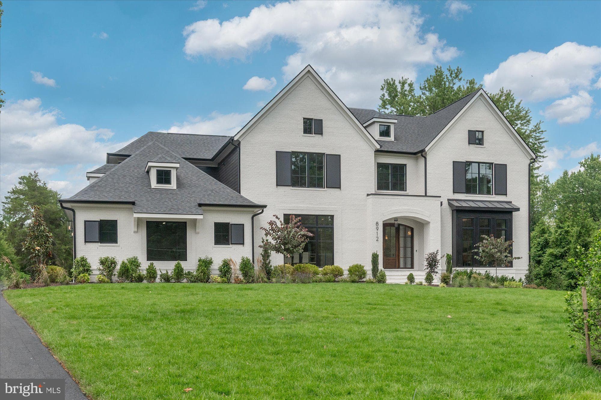 8912 Gallant Green Drive