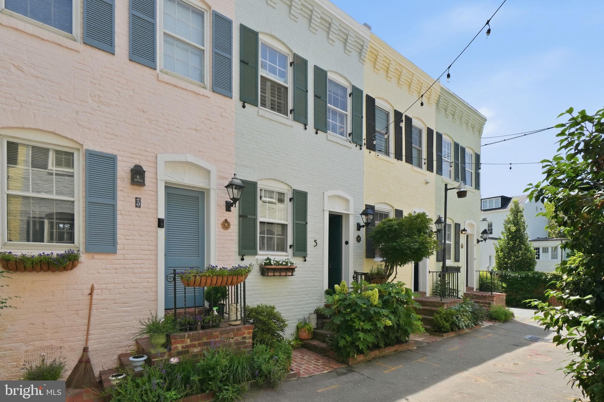 5 Pomander Walk NW
