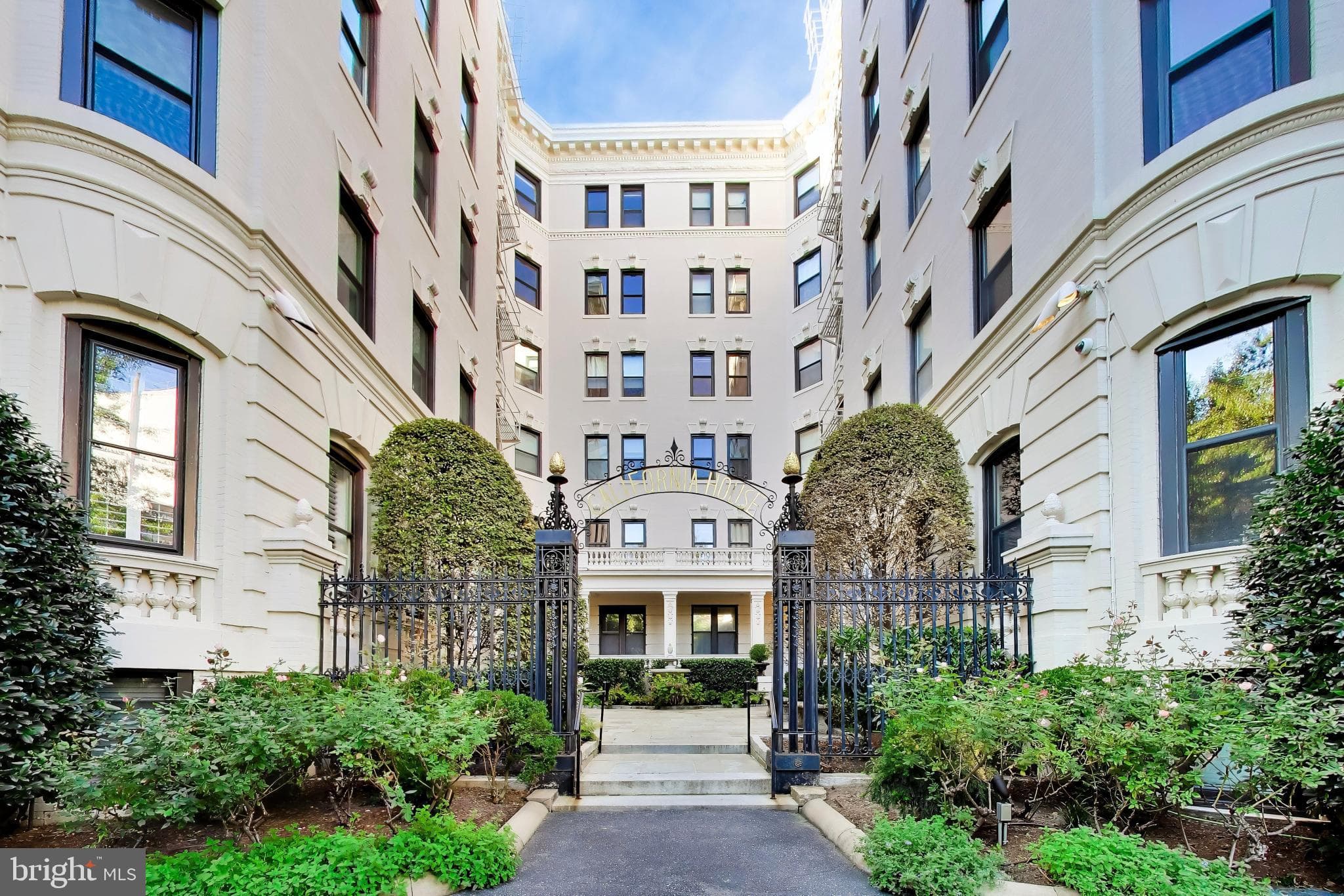 2153 California Street NW 502