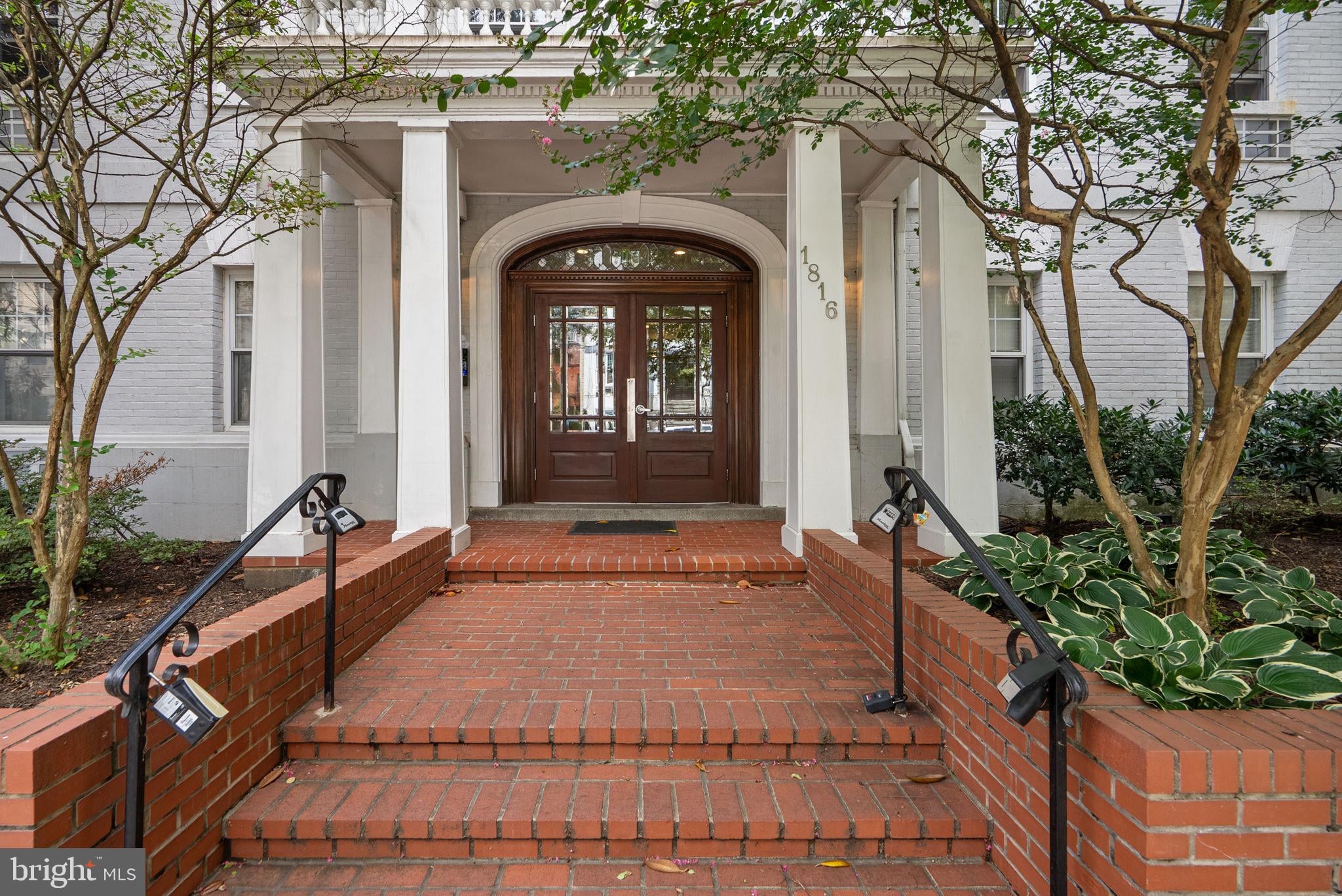 1816 Kalorama Road NW 304 photo 1