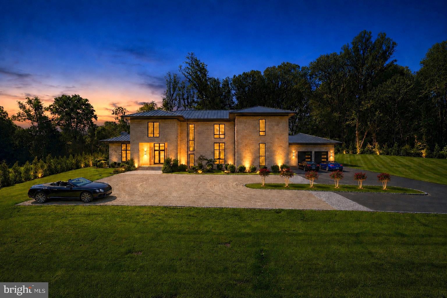 1036 Towlston Road photo 1