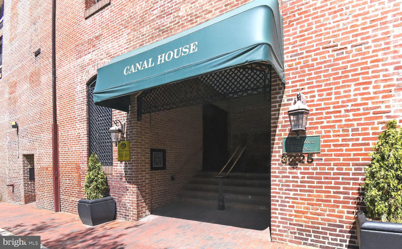 3225 Grace Street NW 101 photo 1