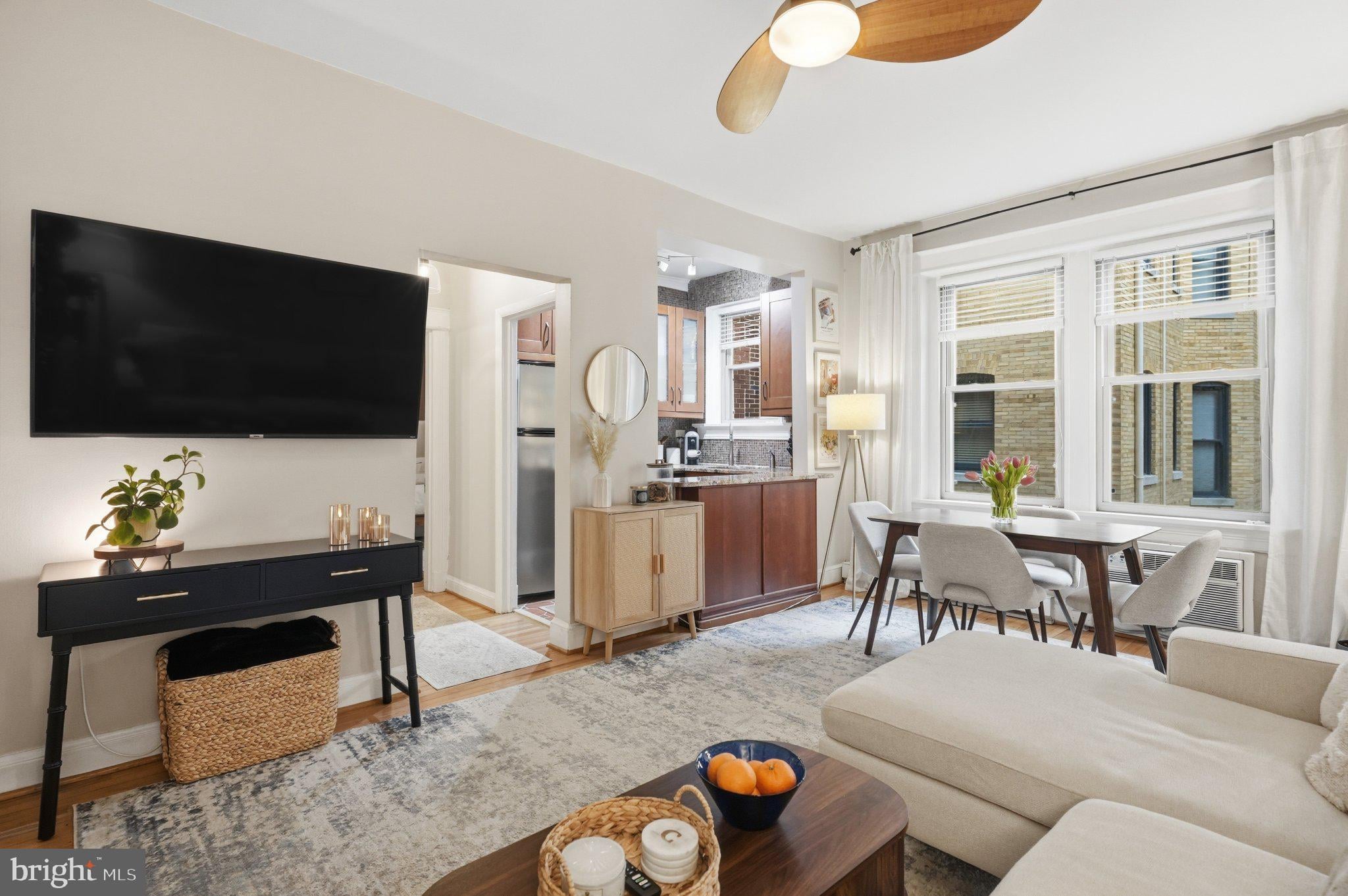 2010 Kalorama Road NW 304 photo 1