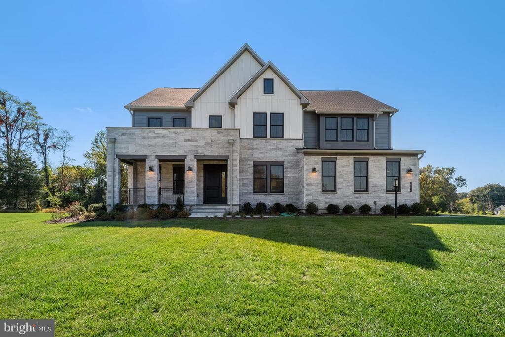 661 Stratford Hill Court