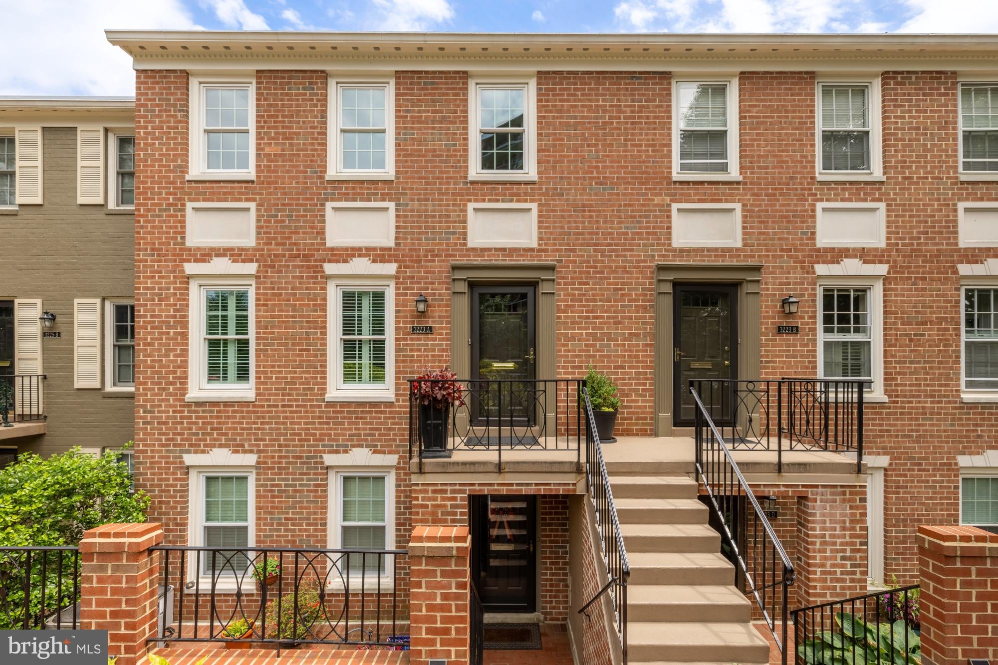 3223 Sutton Place NW A photo 2