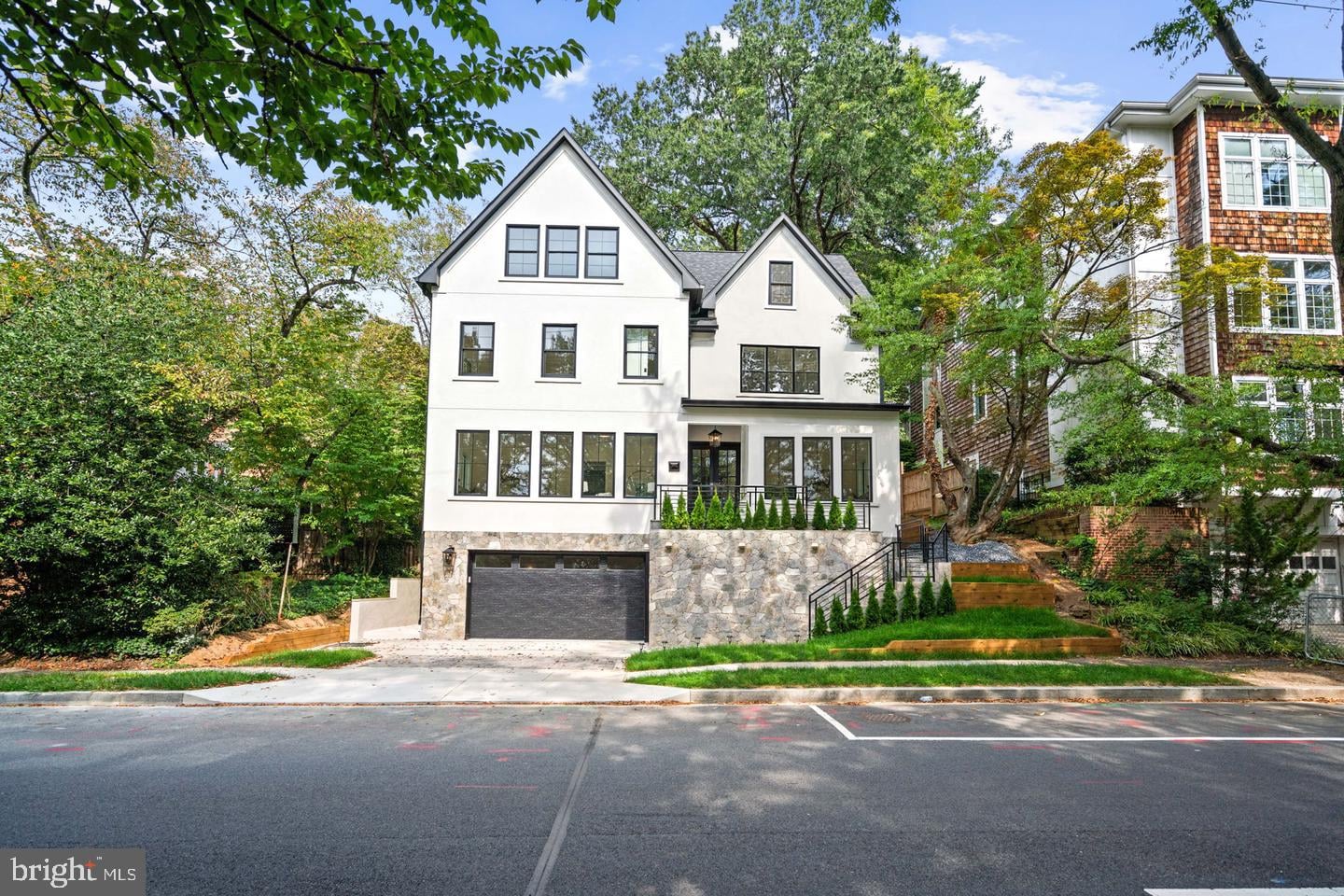 5631 Macarthur Boulevard NW photo 60