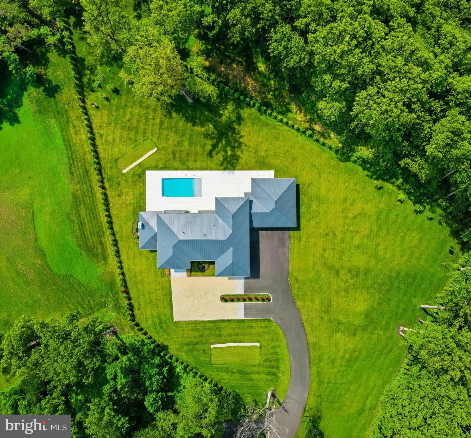 1036 Towlston Road photo 31