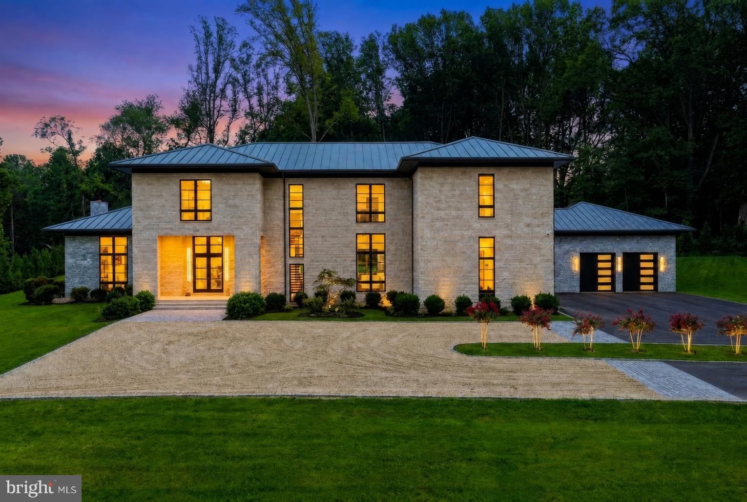 1036 Towlston Road photo 2