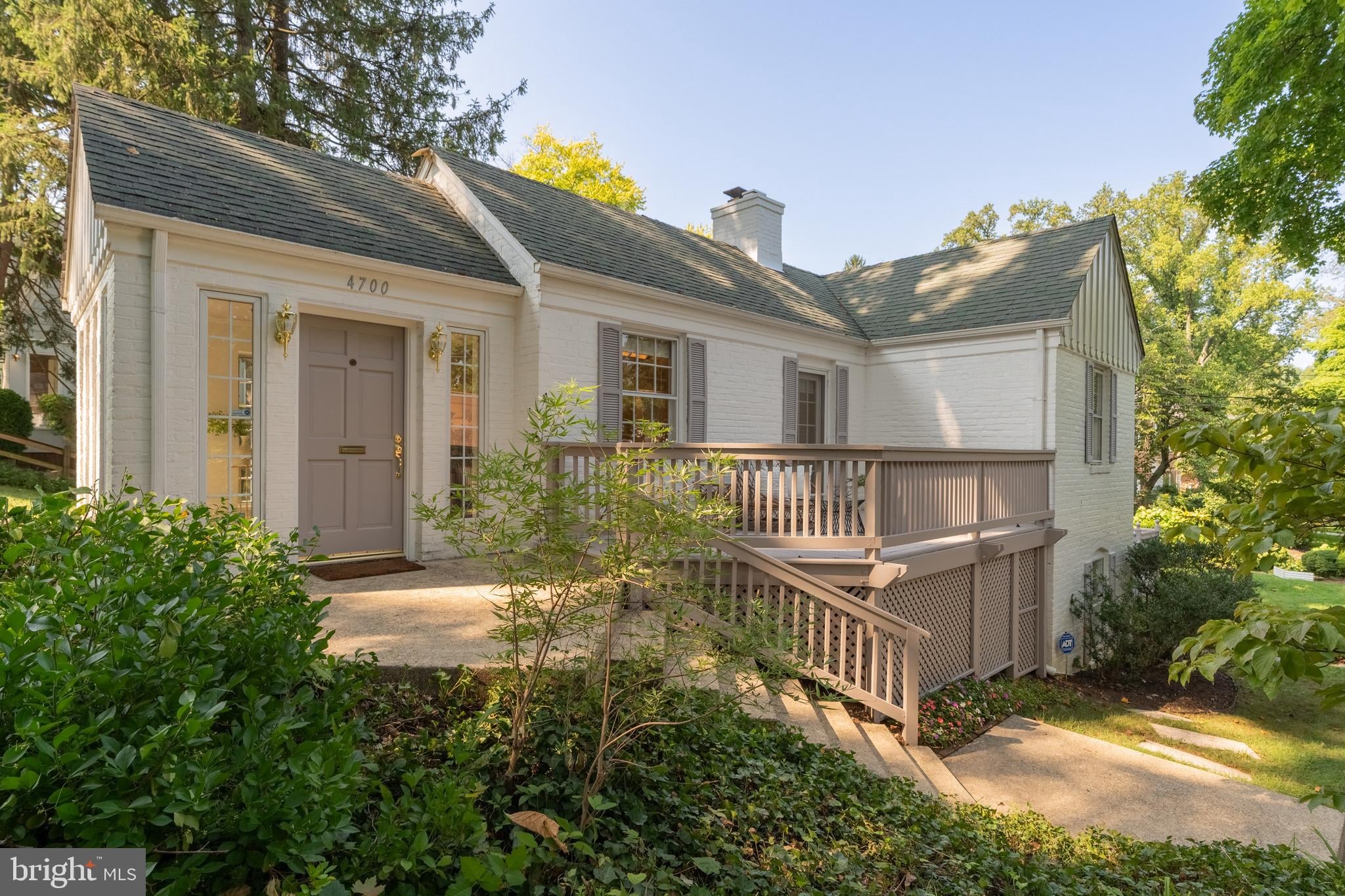 4700 Sedgwick Street NW photo 2