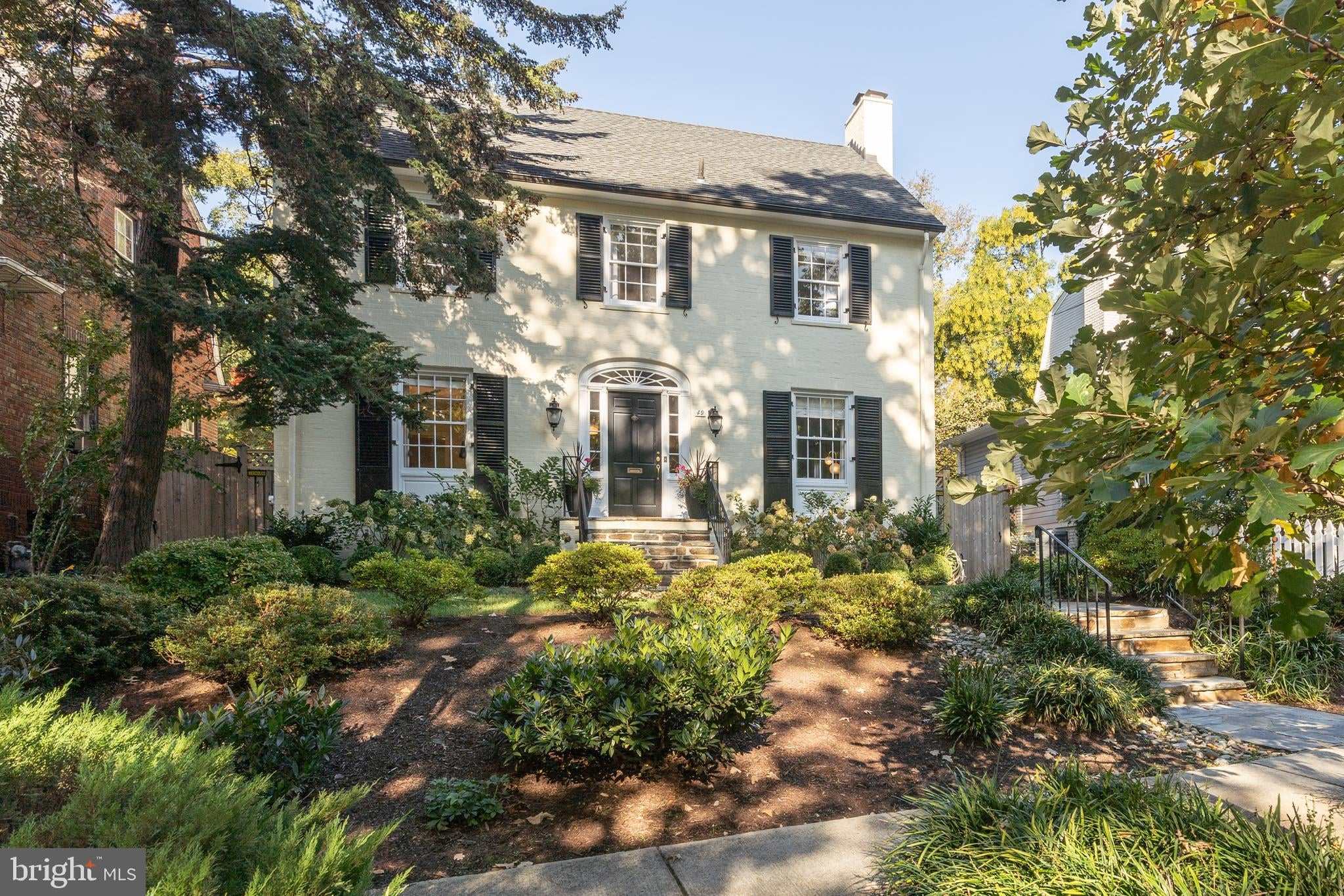 49 Observatory Circle NW photo 1