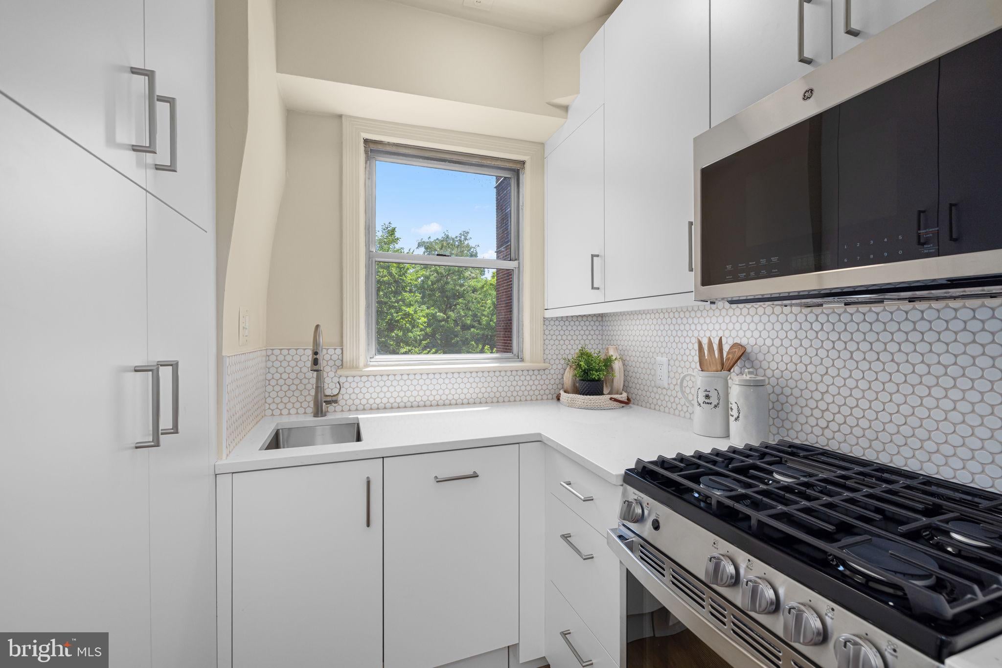 2500 Q Street NW 410 photo 2