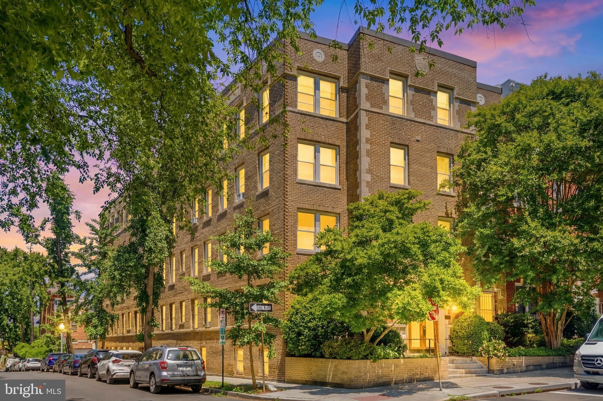 1875 Mintwood Place NW 36 photo 21