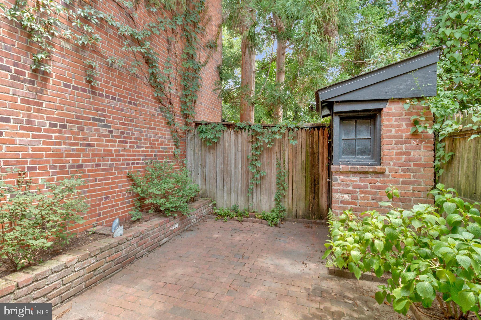 1513 26th Street NW photo 34