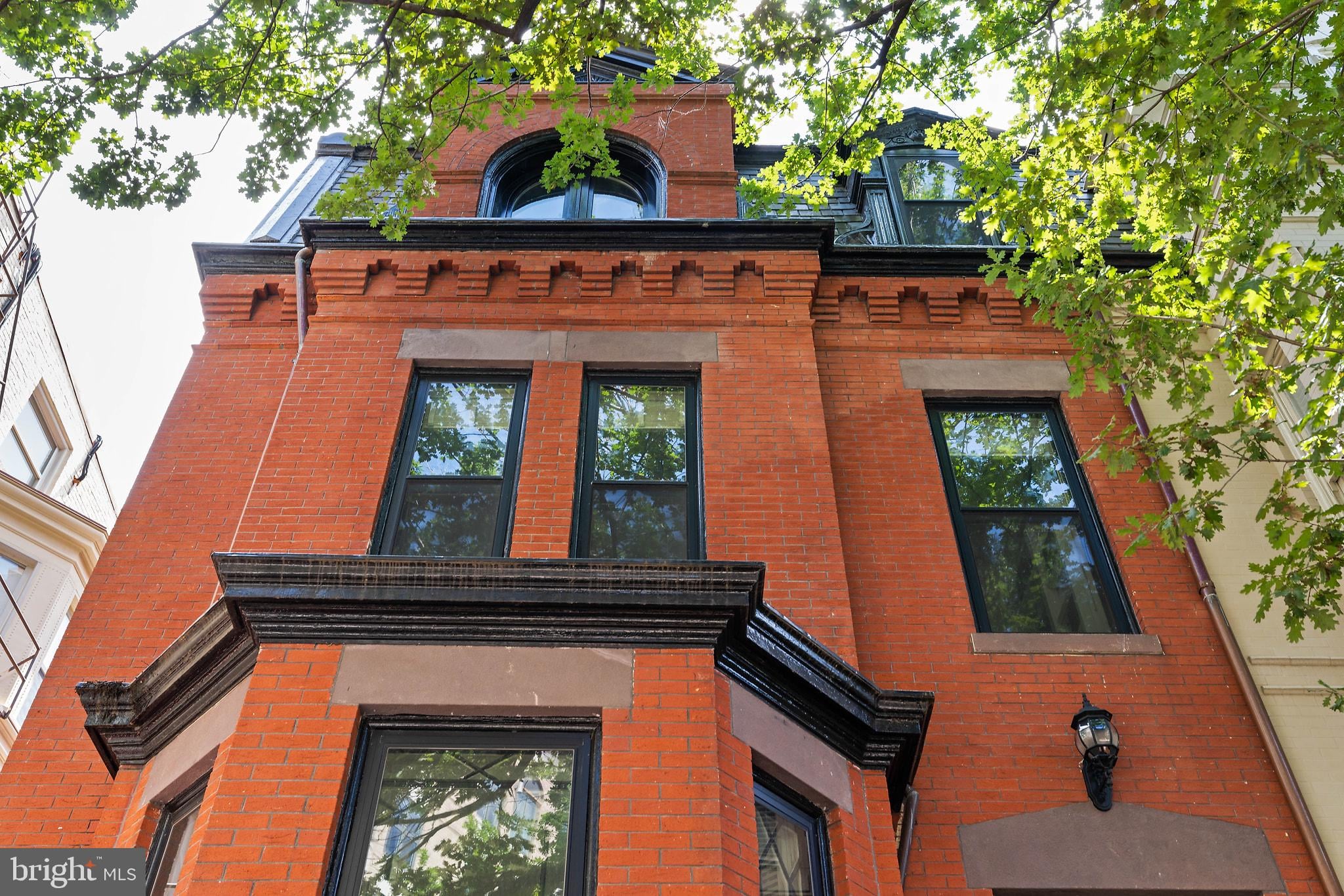 2010 Hillyer Place NW photo 54