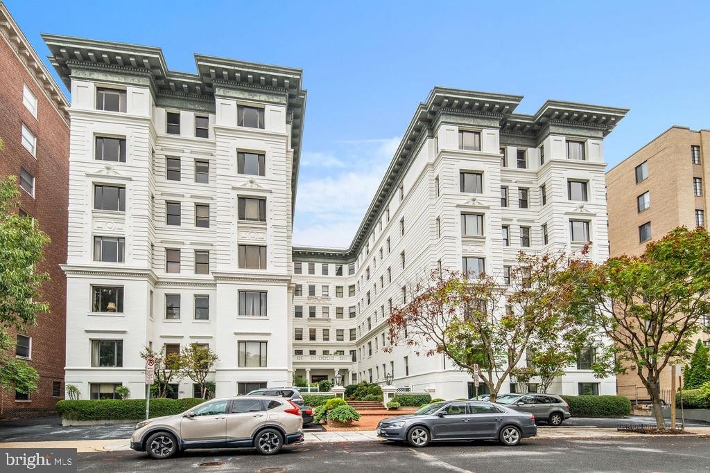 2123 California Street NW F1 photo 2
